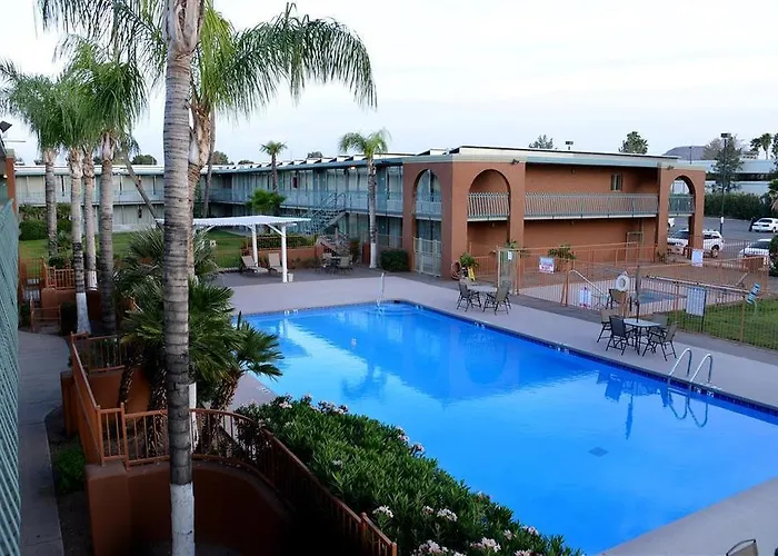 Glh Motel 2*